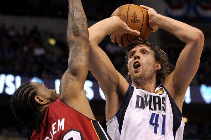 诺维茨基是真懂球！5月8日NBA季后赛西部半决赛G2，湖人客场107-125不敌