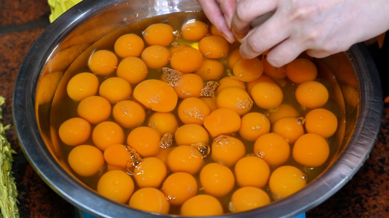 没有鱼翅的“鱼翅糕”，却有着比鱼翅更动人的故事。在东南亚，它曾被尊为“百糕之王”