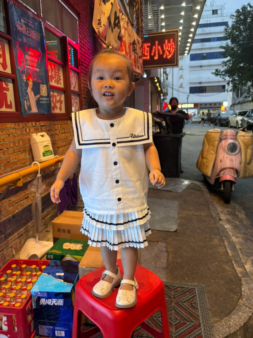 非常合格的湖南人 吃江西辣一声不吭我的狗妹