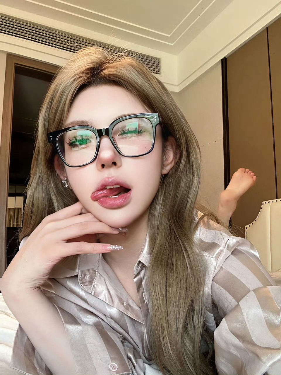 👅✨ ​​​