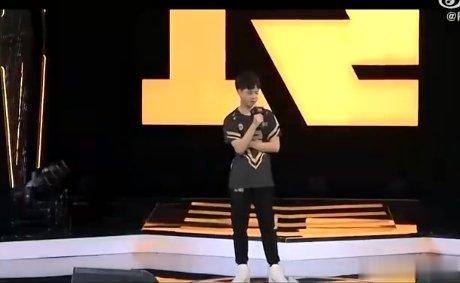 曾经一起打比赛的Letme都做了教练，Ming还在打辅助[doge]RNG官宣L