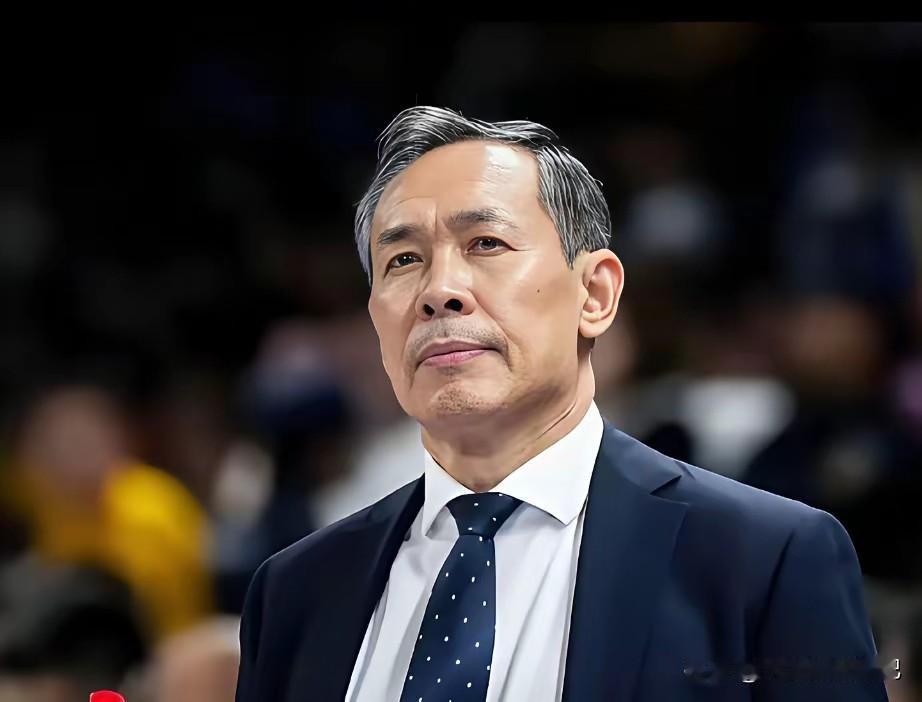 许利民啊，真是一套战术打到底啊，所有战术都围着杰曼来，有机会就把球给杰曼，让杰曼