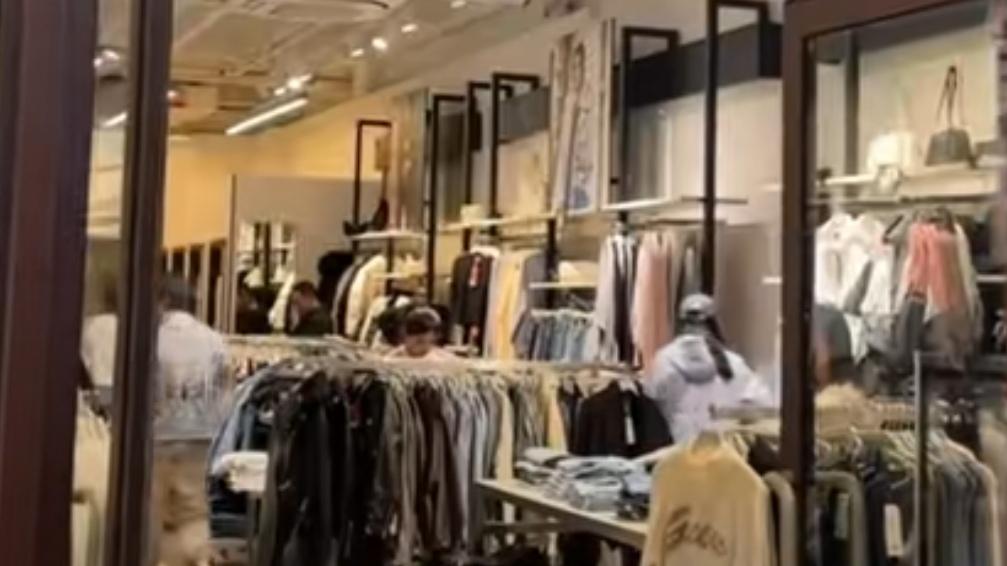 🔥突发！GUESS官宣：关闭中国所有门店，3月底全撤！突然官宣！美式时尚品牌G