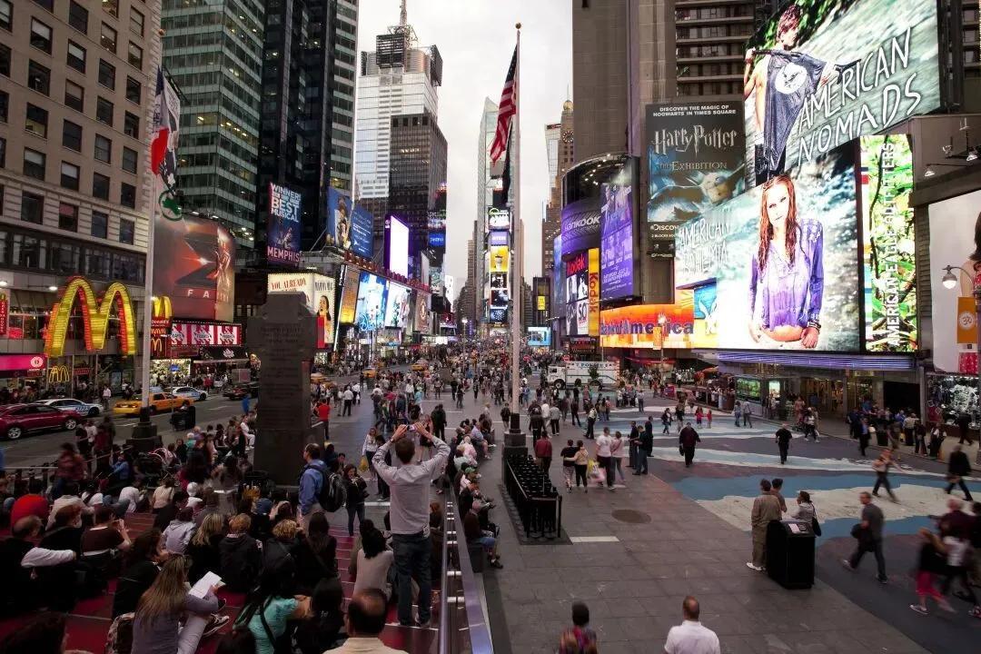 借反美之名，公然辱女！
1月28日北京消息，炮制“美国斩杀线”的博主牢A，造谣留