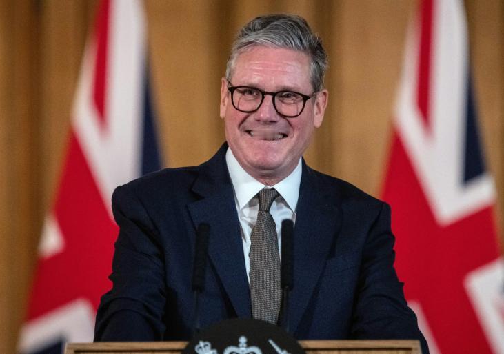 英国首相斯塔默当着全世界的面，说了一句大实话：当今世界就三个主角，美国、欧盟、中