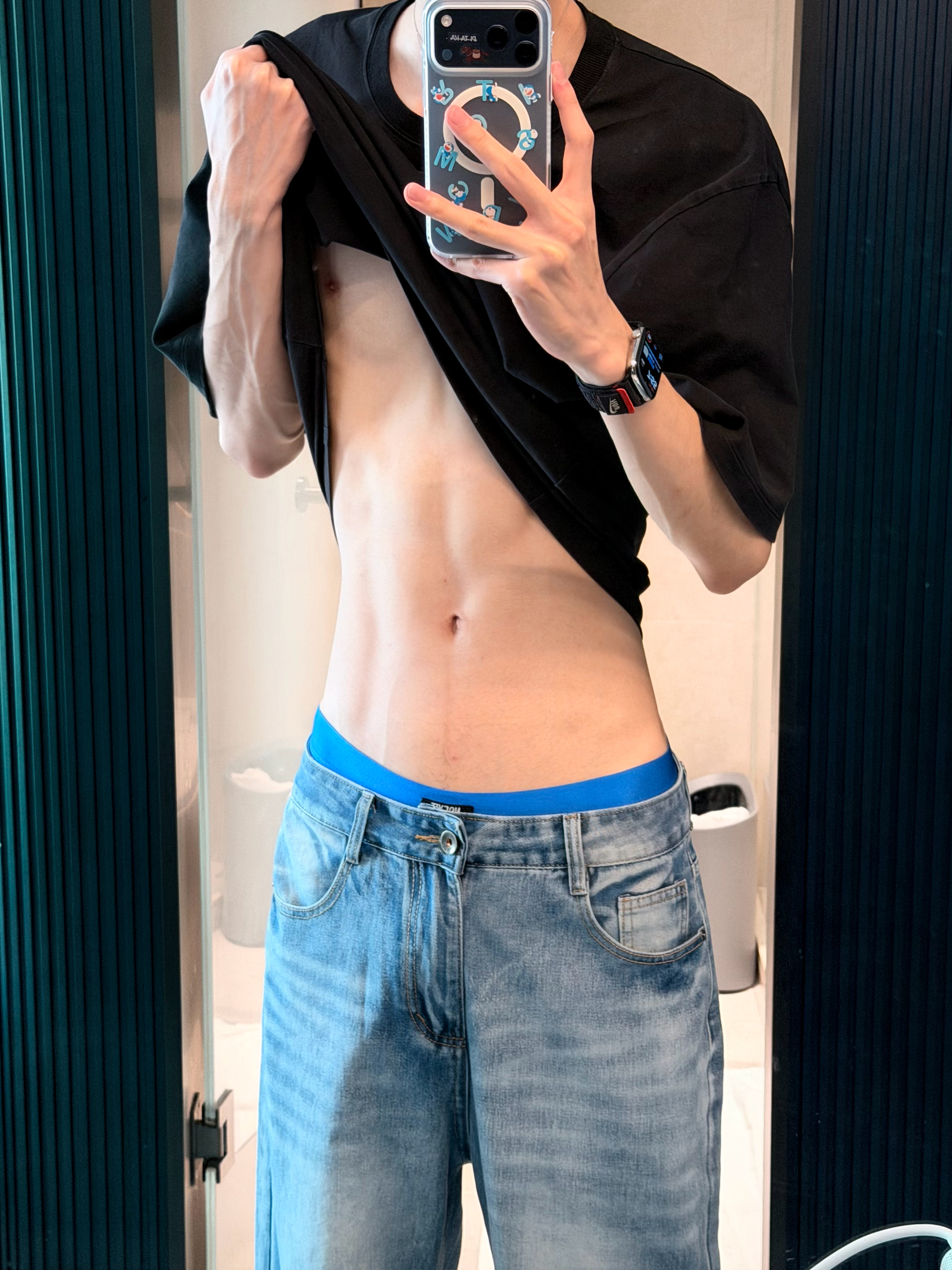 今天也是 蓝朋友 ​​​
