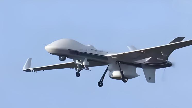 奇怪的是：价值3000万美元的美军无人机，一靠近中国就坠毁，关键是还两次，更蹊跷