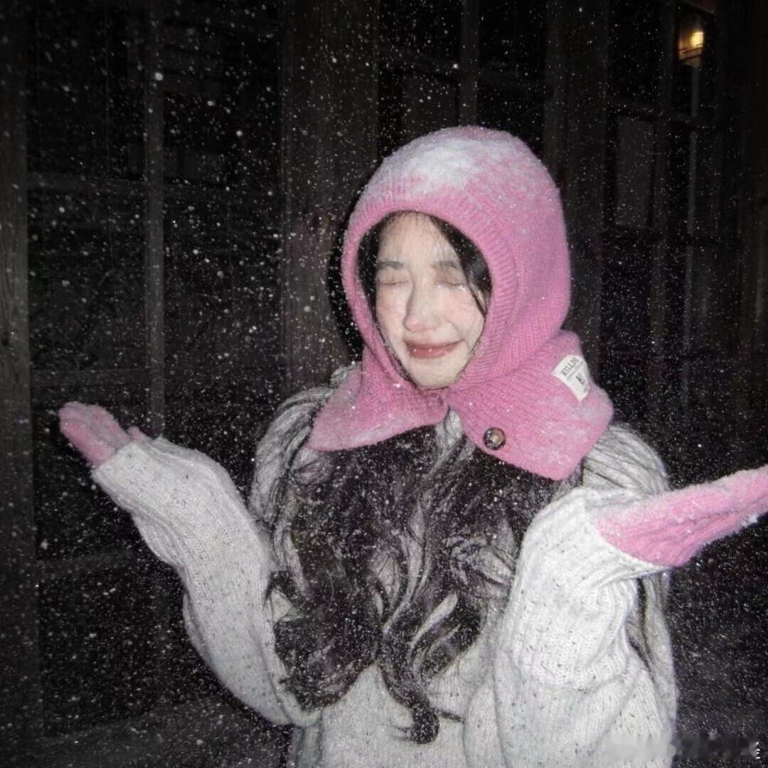 找不到坚持下去的理由，那就找一个重新开始的理由，生活本来就这么简单。我们要诚恳，
