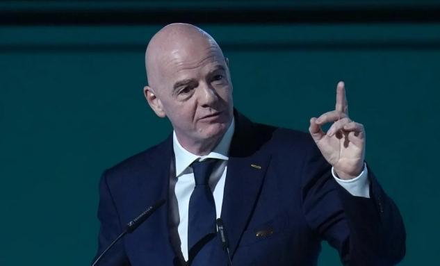 国际足联终于“认怂”了，FIFA高管计划访华，世界杯版权谈判迎来转机。
国际足联