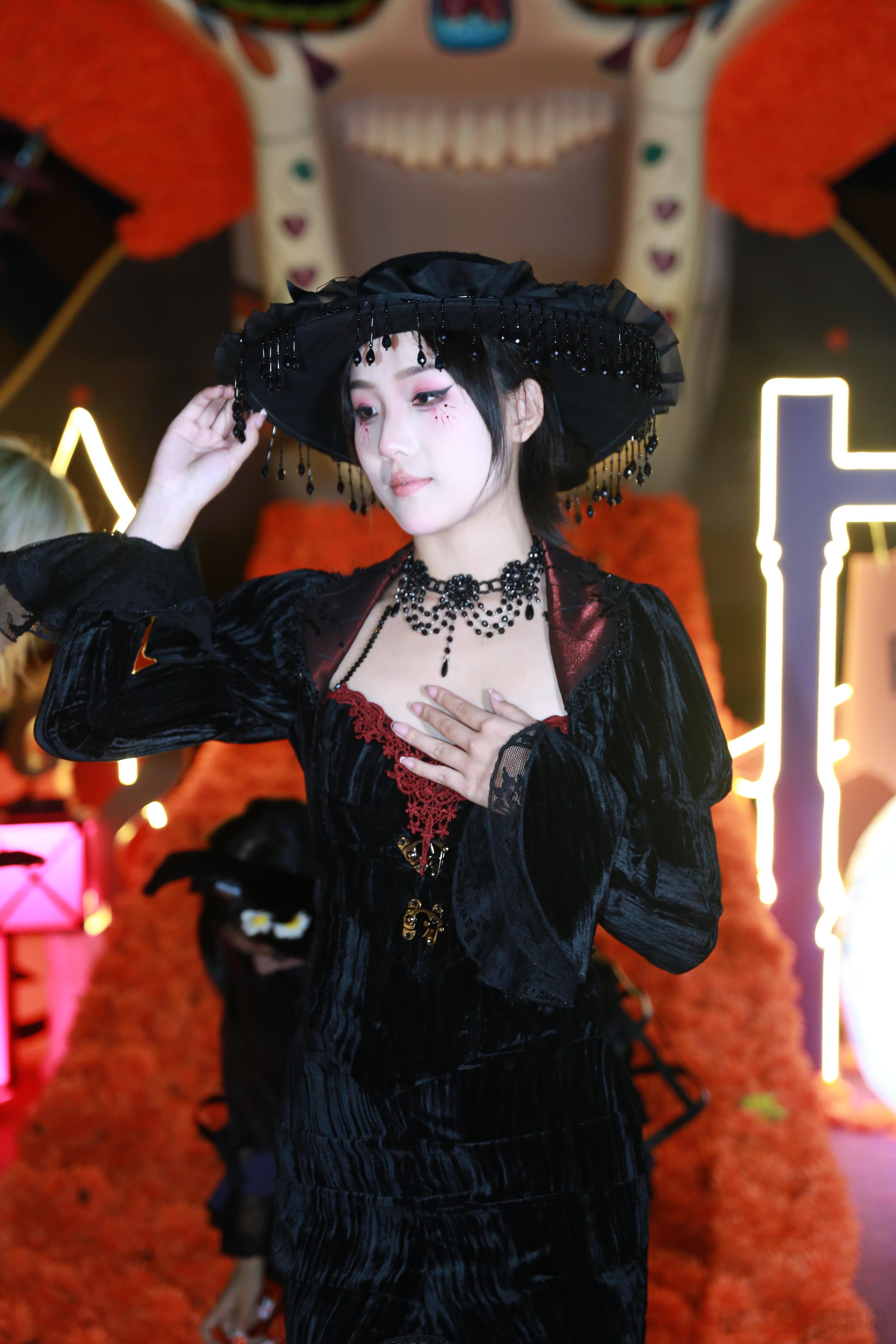 #让你们coser模仿没让你们coser超越##你有这么会玩梗的cos进入四川大