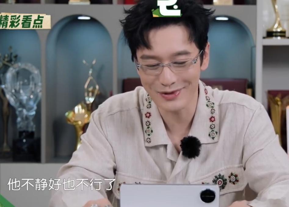 网友关心，晓明哥是不是真的老了。 黄晓明的回答很有趣，真诚中透着几丝无奈，他说：