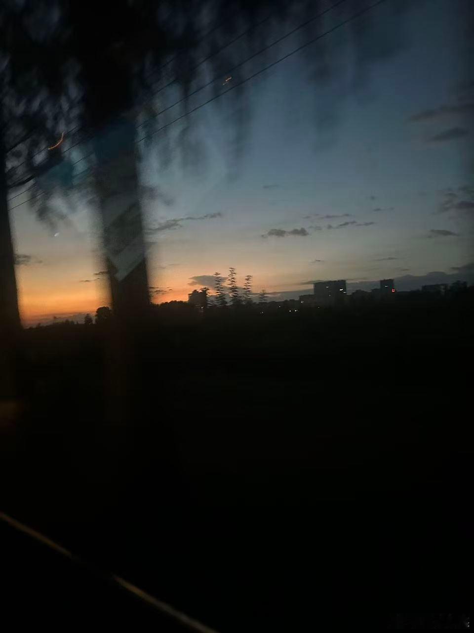 武汉你真的是一个区域一个天气[微笑] ​​​