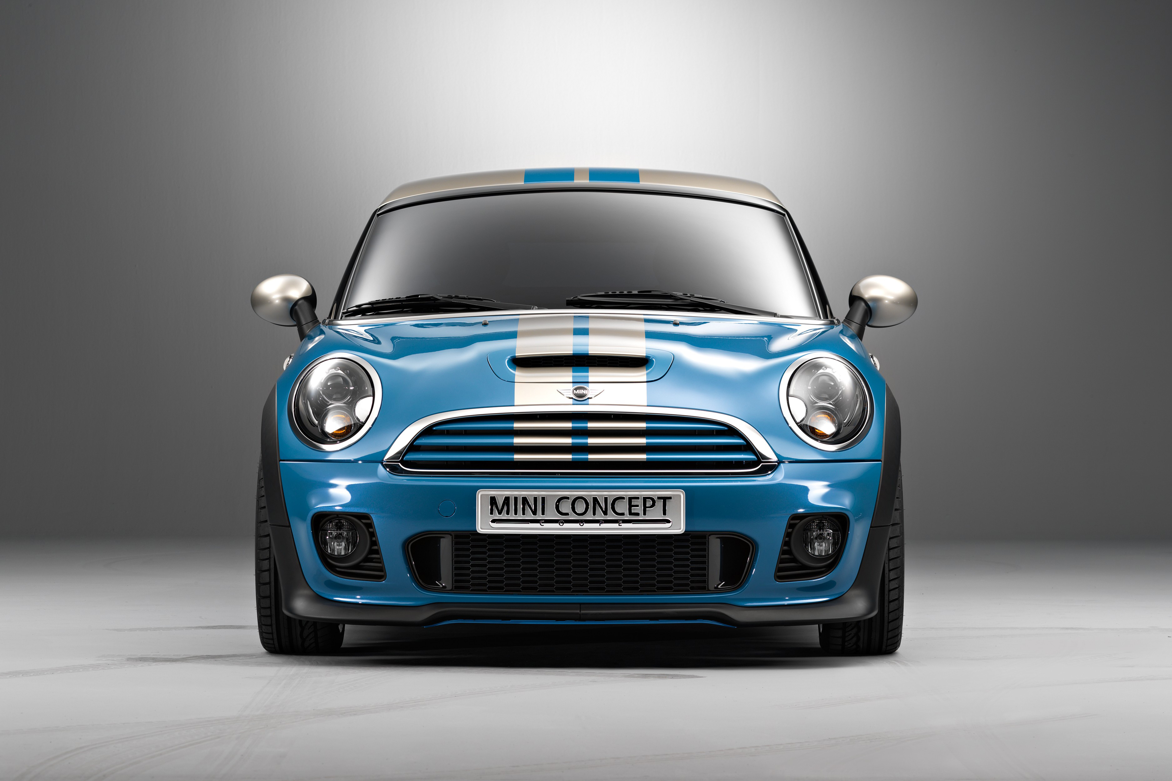 2009 MINI Coupe Concept概念车2011年正式量产，底盘代号