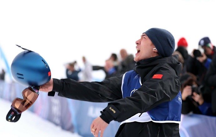 苏翊鸣呼吁HPV健康接力苏翊鸣呼吁男生预防HPV冰雪之上，每一次腾空都源于千锤百