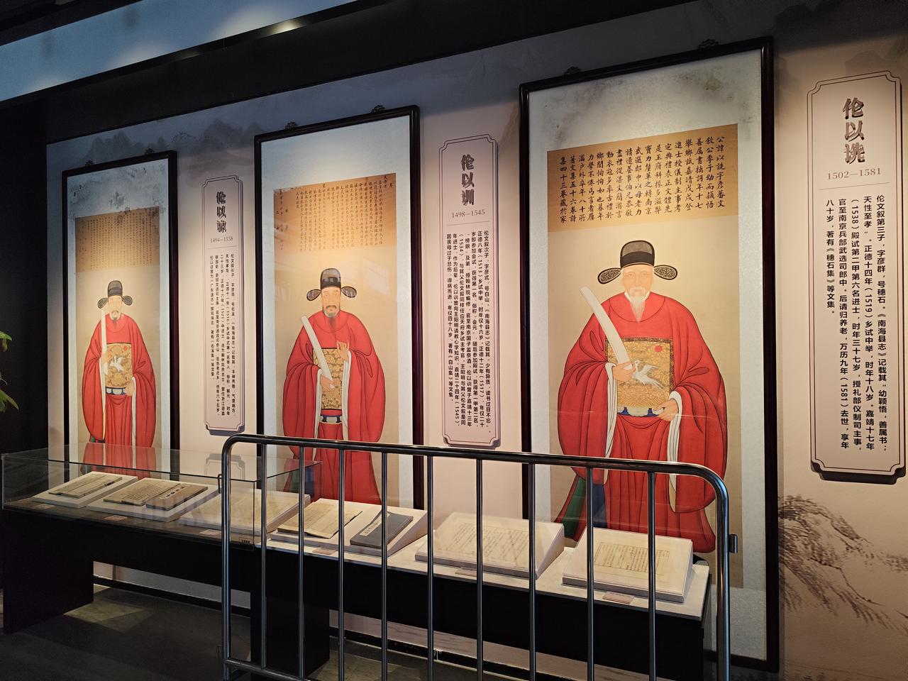 下联：岁月无痕万古遥。