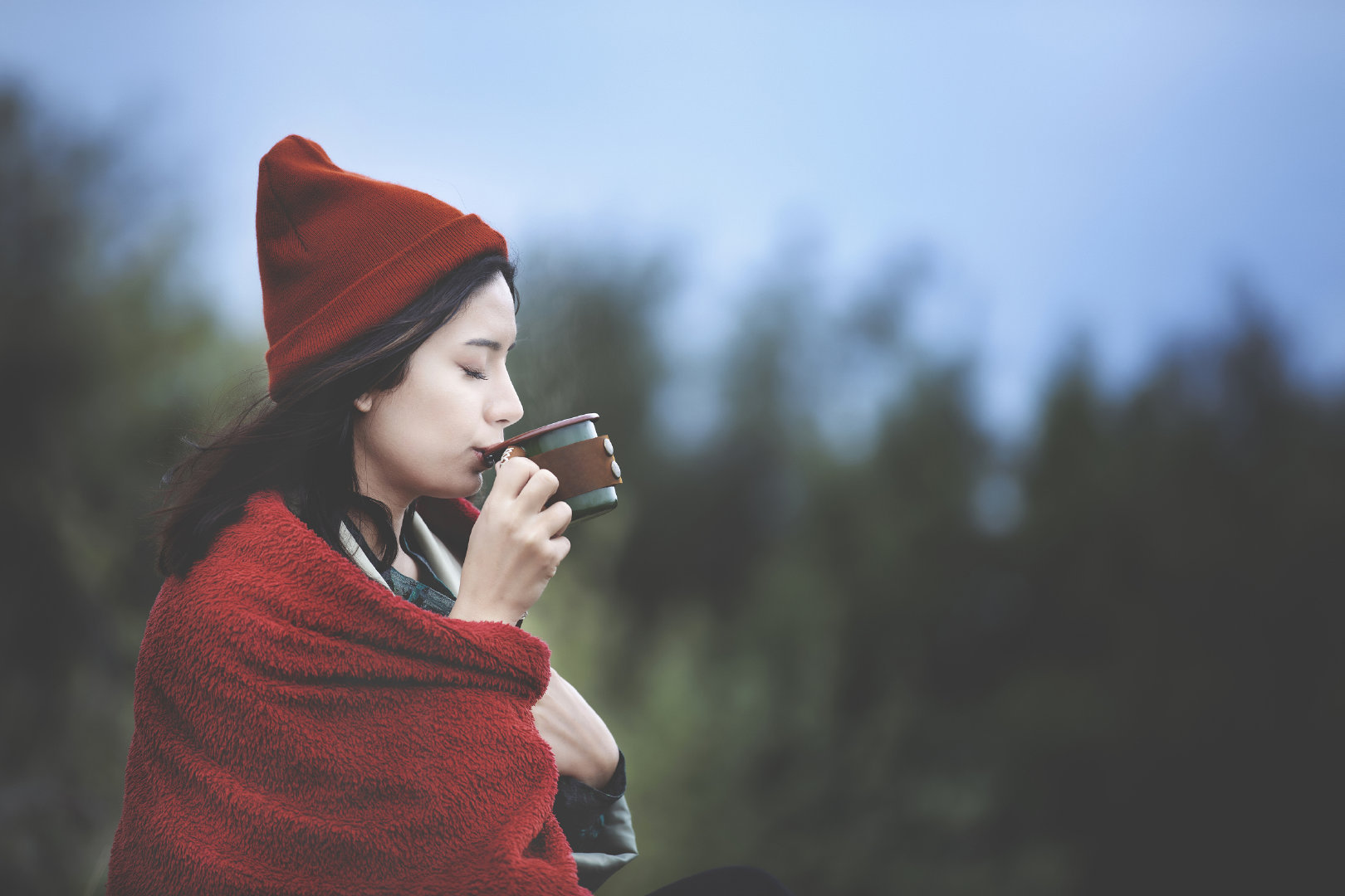 世界上许多人需要的，其实不是实用的忠告，而是充满暖意的附和。—— 村上春树 