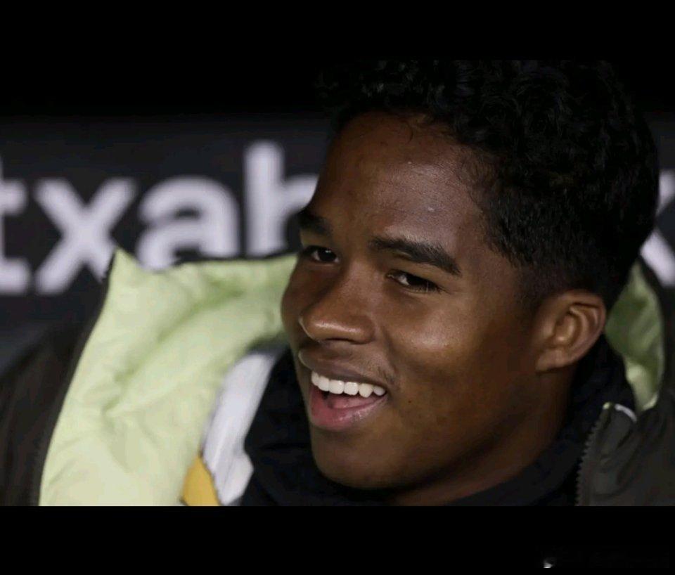 12月10日讯 据西媒《马卡报》的报道，恩德里克、贡萨洛有望在本周对阵曼城的欧冠