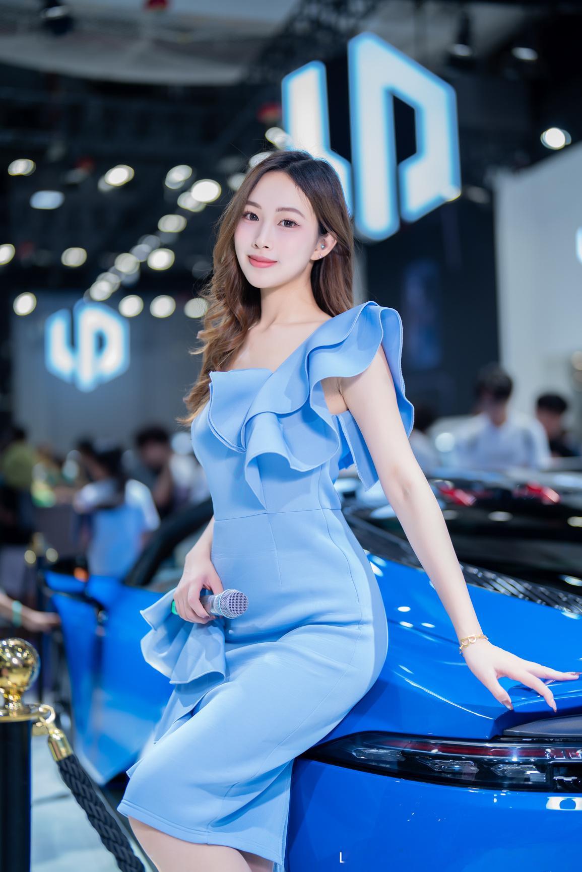 2025 国庆广州车展合集1想把图片带回家？请看置顶！出镜：9个模特摄影后期:聆