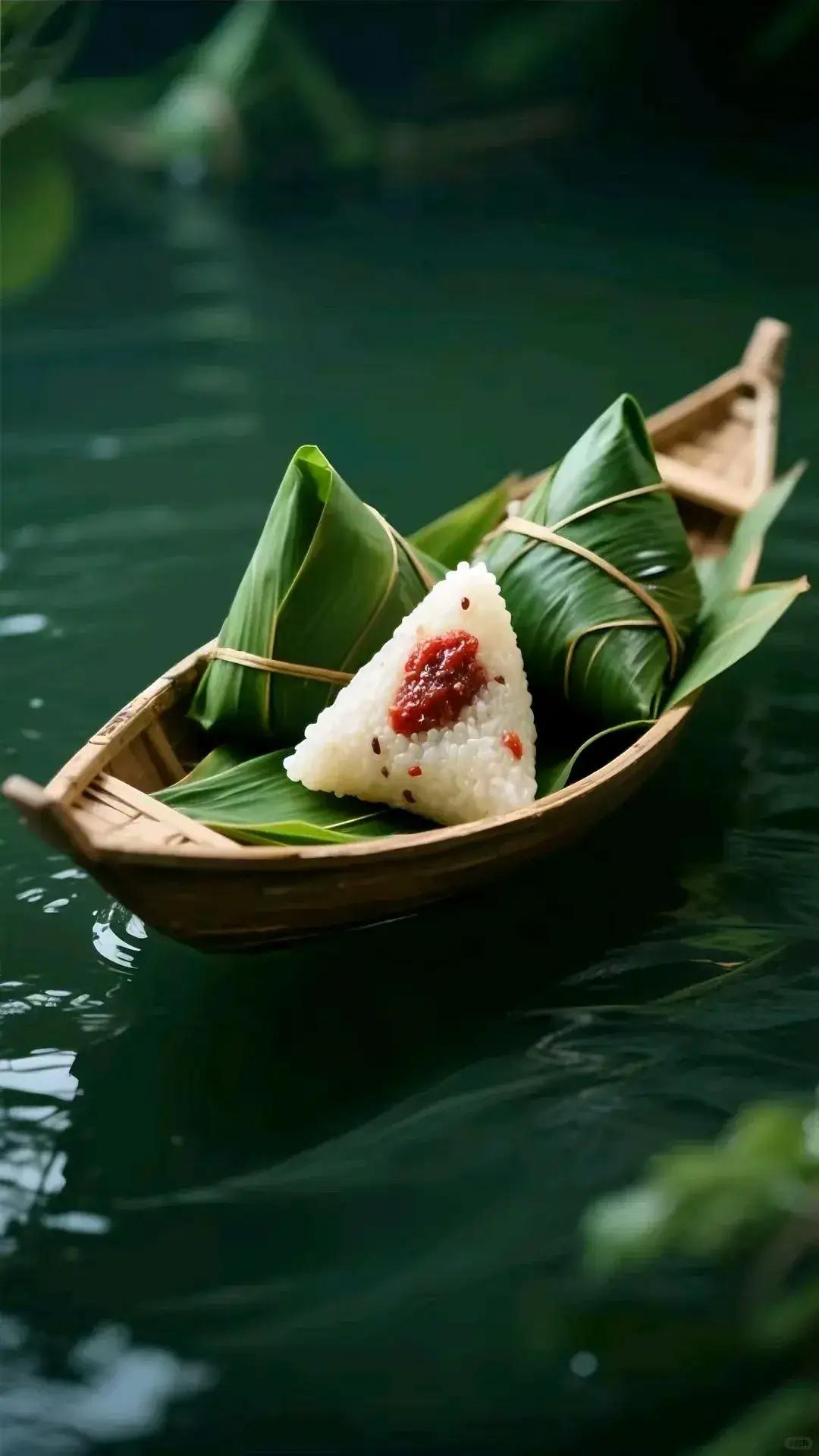 艾草青青门前挂，粽香袅袅满屋飘，又是一年端午到。

“五月五，是端阳；门插艾，香