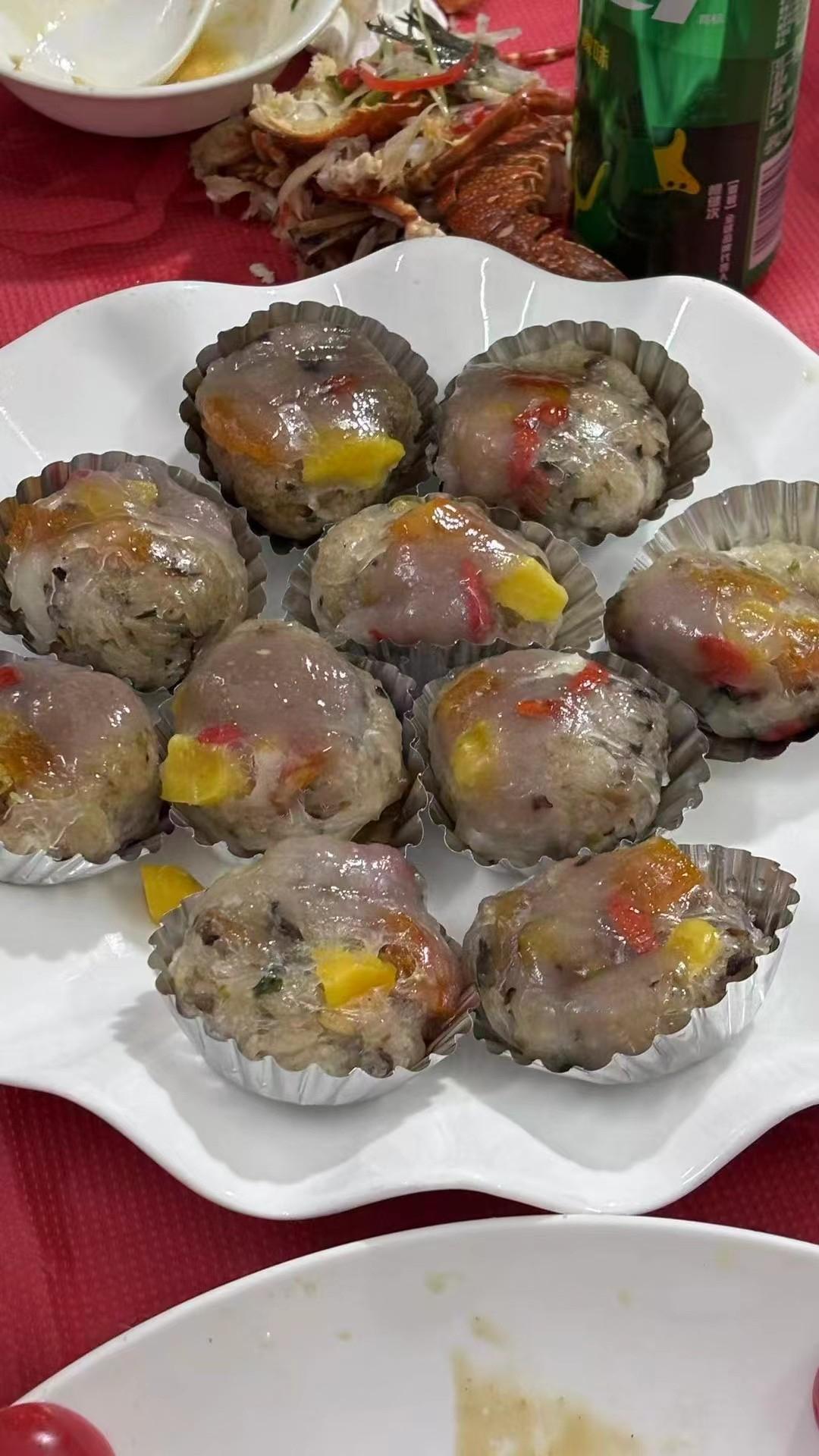 我认为不支持，没有压力就没有动力，小孩子从小就要让他们知道，只有努力才能让自己变