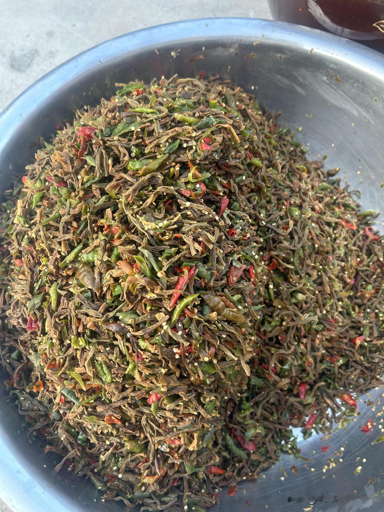可惜你不是湖南人，不知道这到底有多好吃邵东人最爱的坛子菜：豆角扎炒鸡炒肉炒排骨，