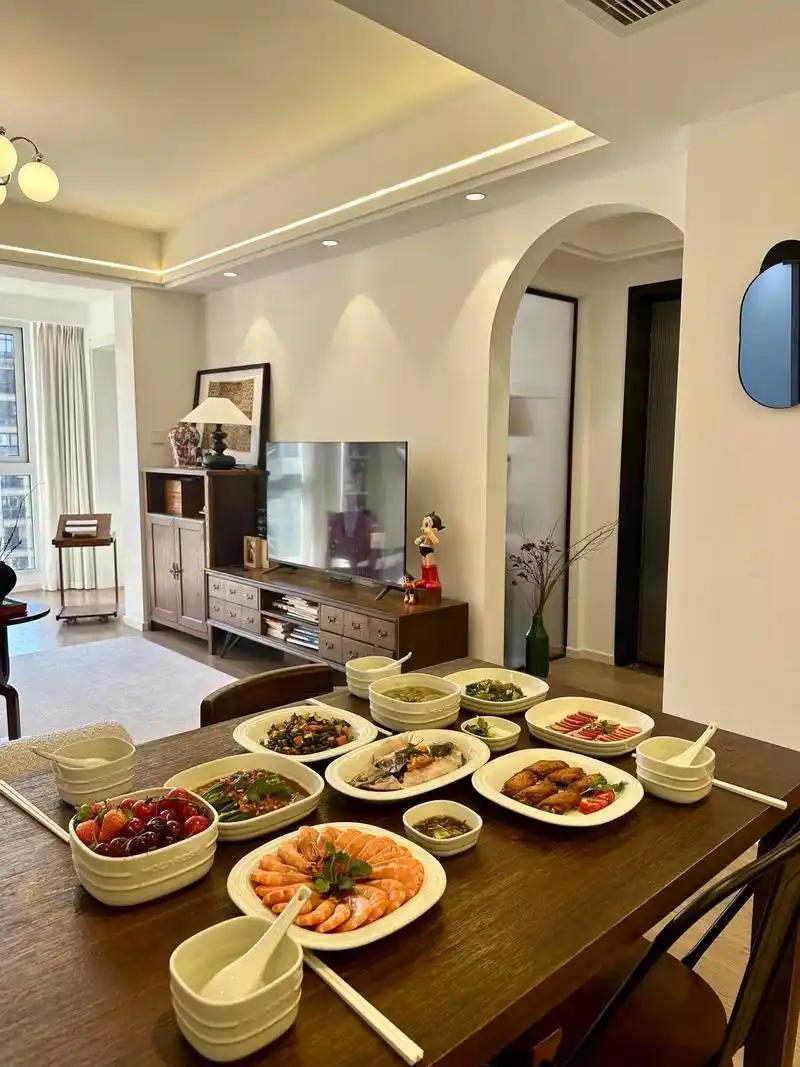 婆婆来深圳帮儿子带娃，却被儿媳安排住出租屋：换作是你，会委屈吗？
 
刷到深圳这