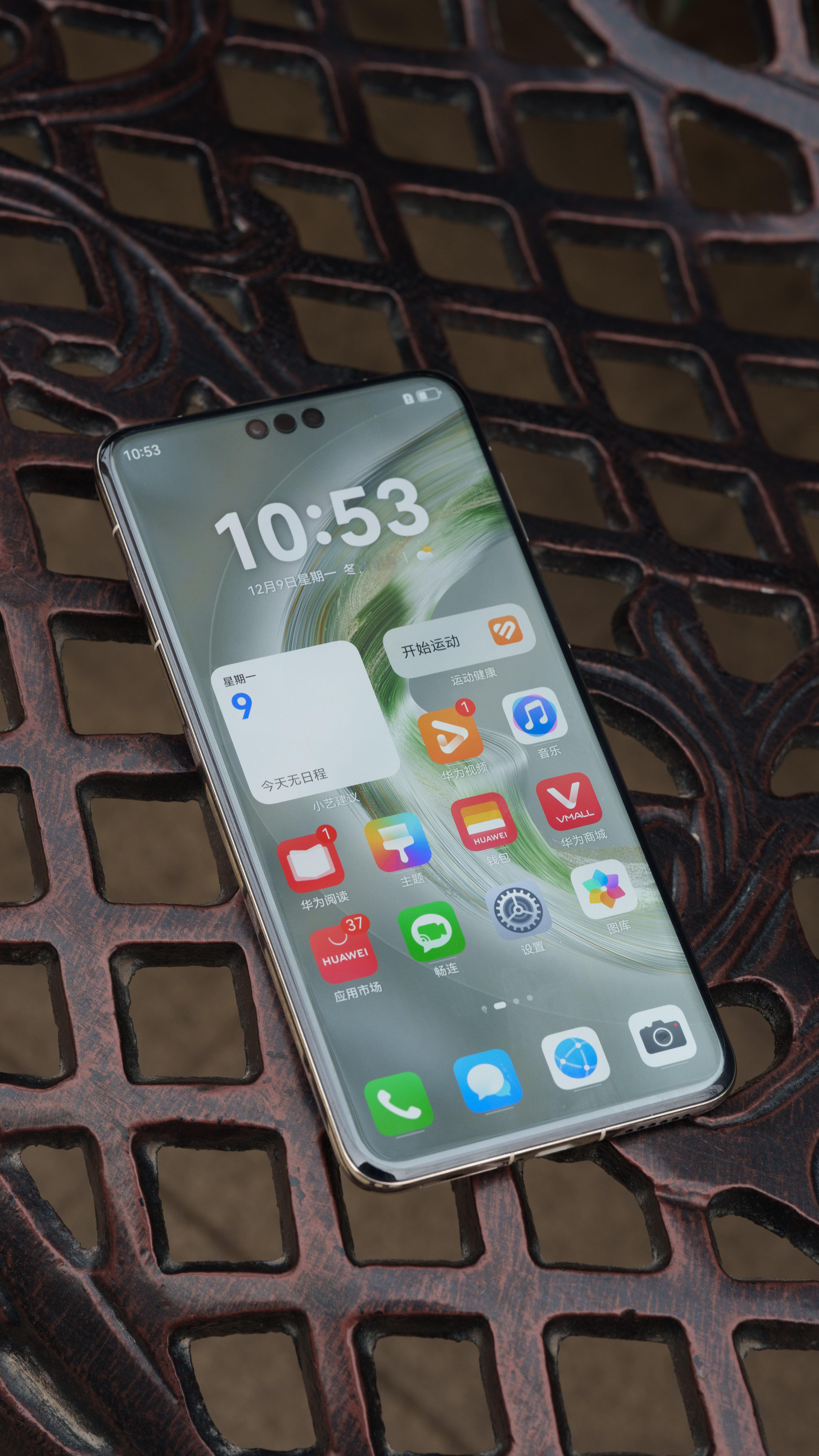 体验了华为Mate70 Pro+一段时间，感觉确实对得起“最强Mate”的称号。