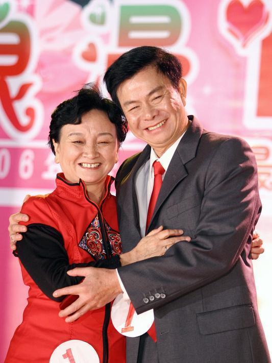 夫妻相（述事者，楼主老爸）2025，12月4日，周四，晴，有网上对歌描述夫妻相，
