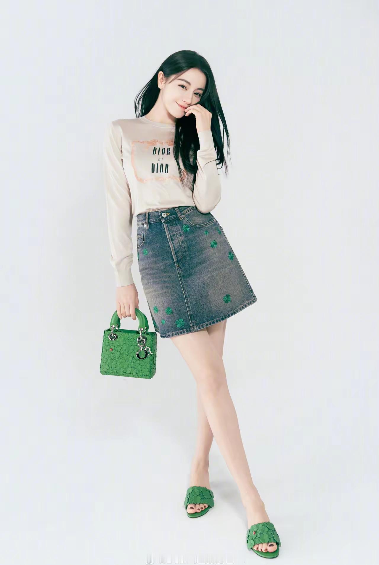 热巴这鞋子的颜色和包包好搭配