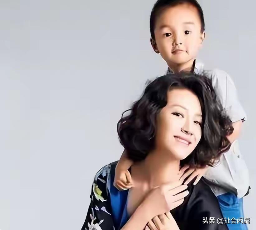 刘琳接受鲁豫的访谈，自曝丈夫是一位摄影师，因为收入不如自己，权衡之后，决定由丈夫