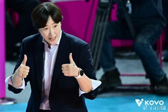 国际排坛动态韩国女排继3-0击败现代建设之后，胡椒储蓄银行今天又是客场3-0战胜