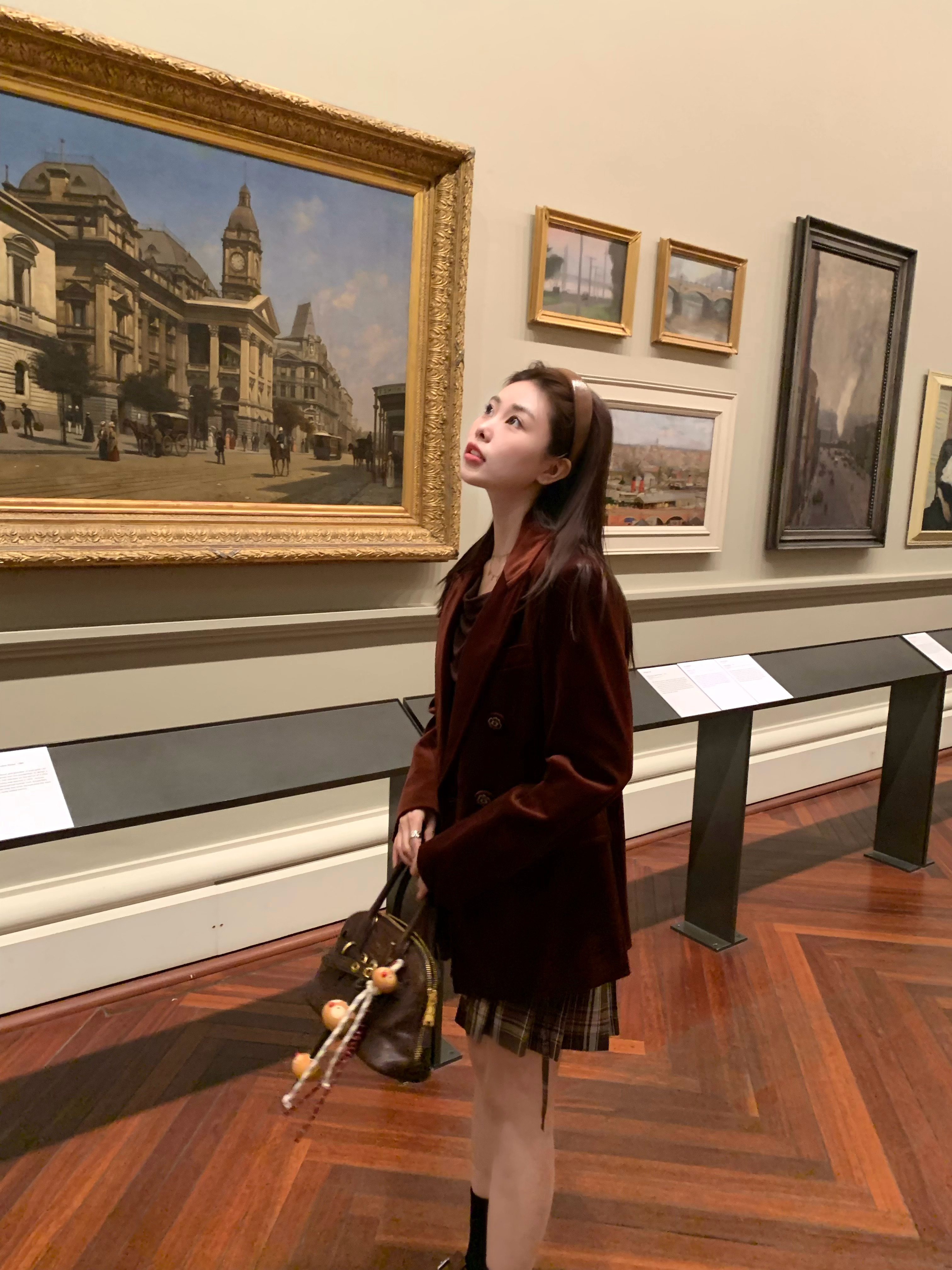 她说更喜欢秋冬的自己满满当当的𝟏𝟖图/这次大新哦🦘🤎 ​​​