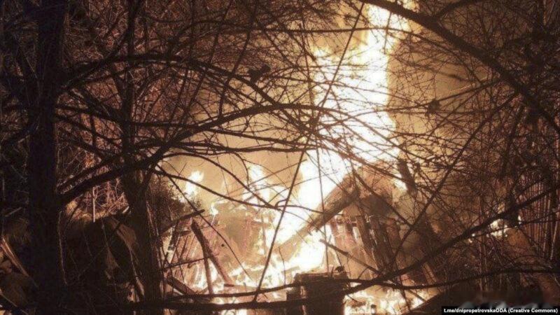 【俄罗斯夜间袭击基辅和第聂伯罗并导致平民受伤】网页链接2月12日夜间，俄罗斯军队