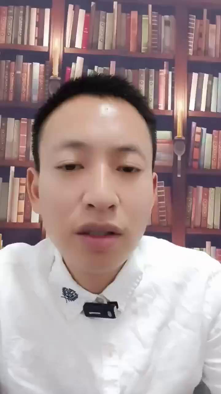 分手以后的拉黑删除只是表面上的结局，而内心的纠葛才是我们真正需要面对的。真正的放