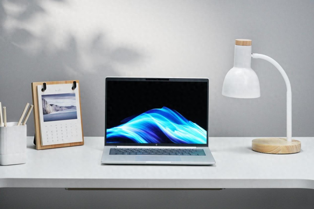 代表性商用轻薄本PK，锐龙5 230与酷睿Ultra 5 235U该选谁