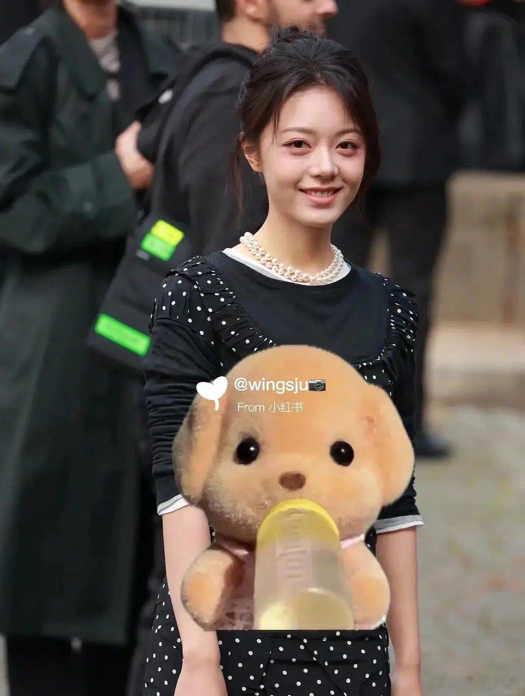 niumiu场外生图，刘浩存状态好好 ​​​