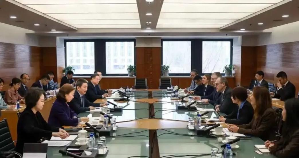 中美经贸再传务实利好！与美企达成广泛共识，为后续互动筑牢基础。

3月23日，国