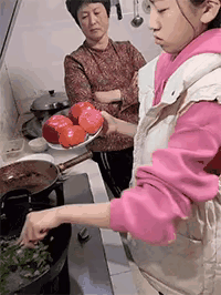 娇生惯养的年轻人，想吃她炒的一个可口下饭菜真的是很难啊。
