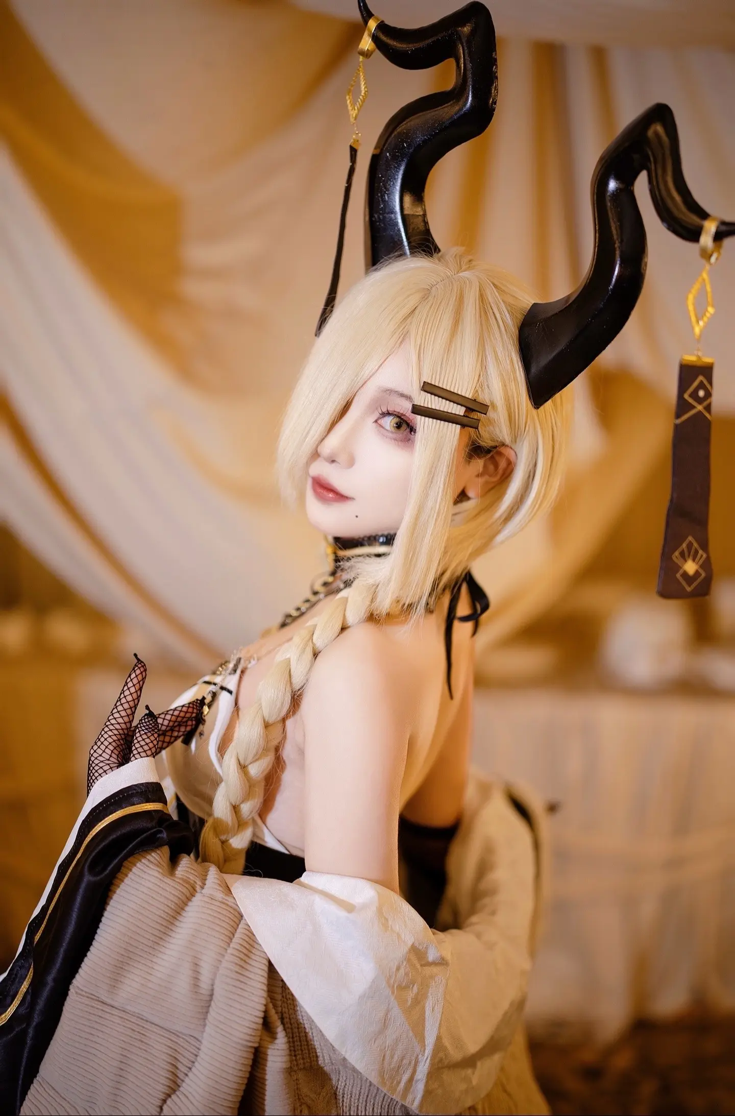 怎么还不谈恋爱，不会是在等我吧。