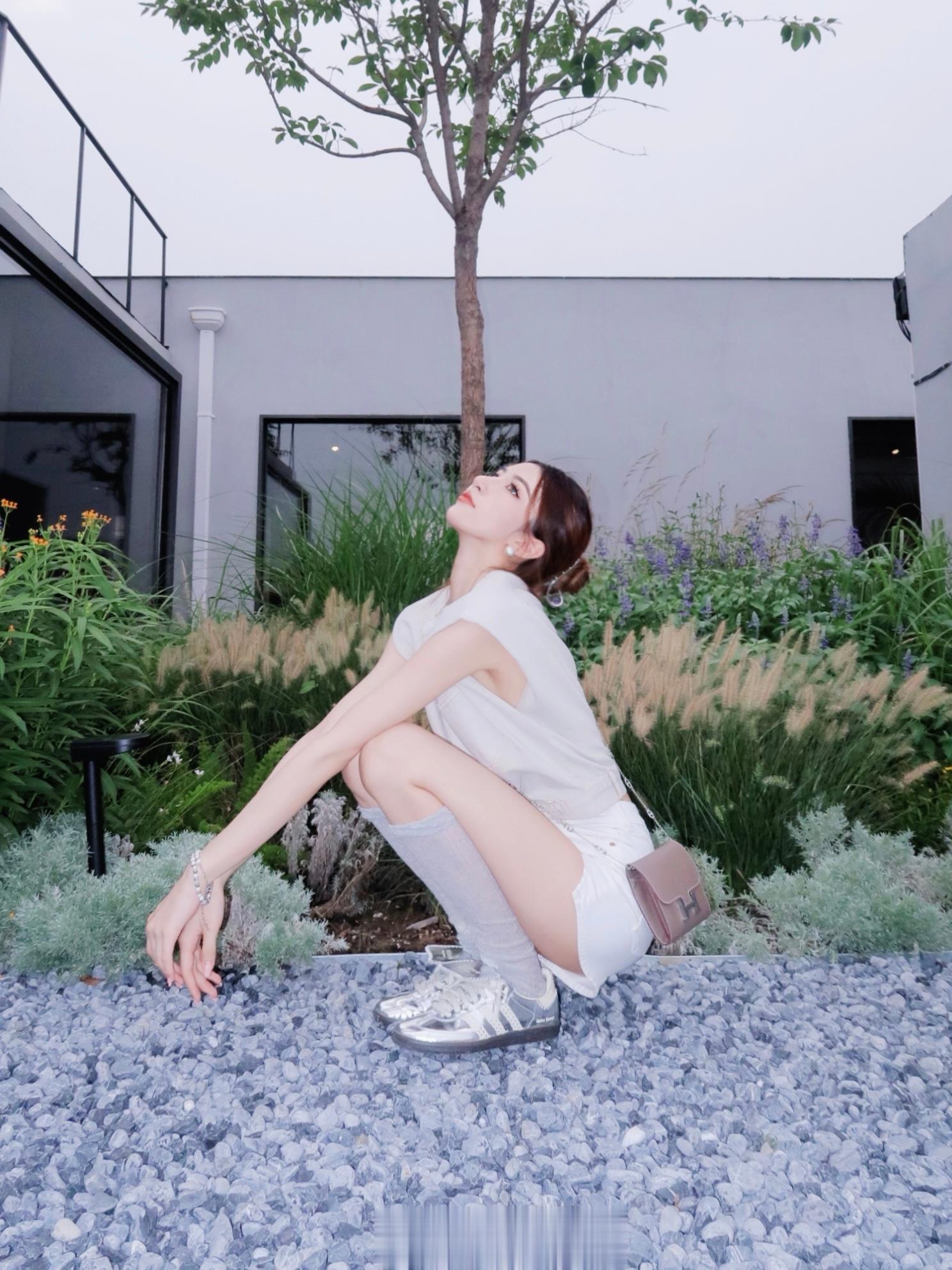 7了个嘻嘻🧚🏻‍♂️#今天穿什么##ootd#  ​​​