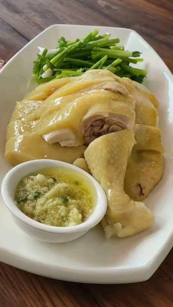 100道美食打卡，2026年第2次，1月17日，周六。

今日打卡美食：白切鸡。