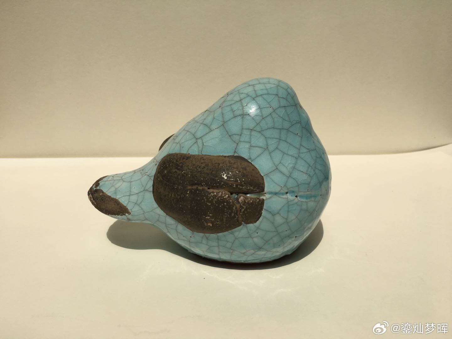 每周鉴赏收藏精品之北宋官窑天青釉塑鸟        北宋瓷器中的汝官不分，曾经困