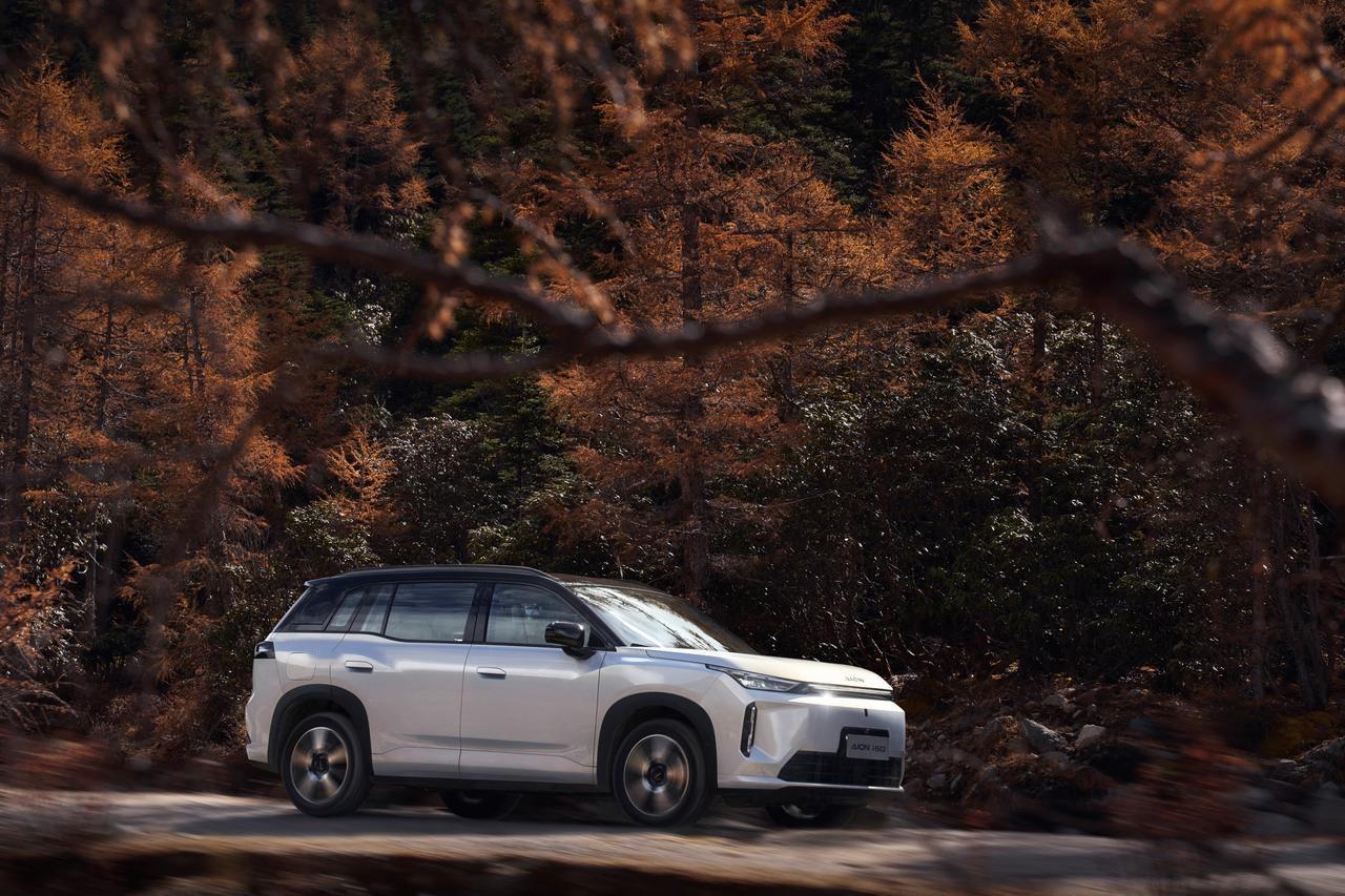 科技赋能打造全能表现，埃安i60双动力销冠领衔智能出行。

科技实力铸就市场传奇