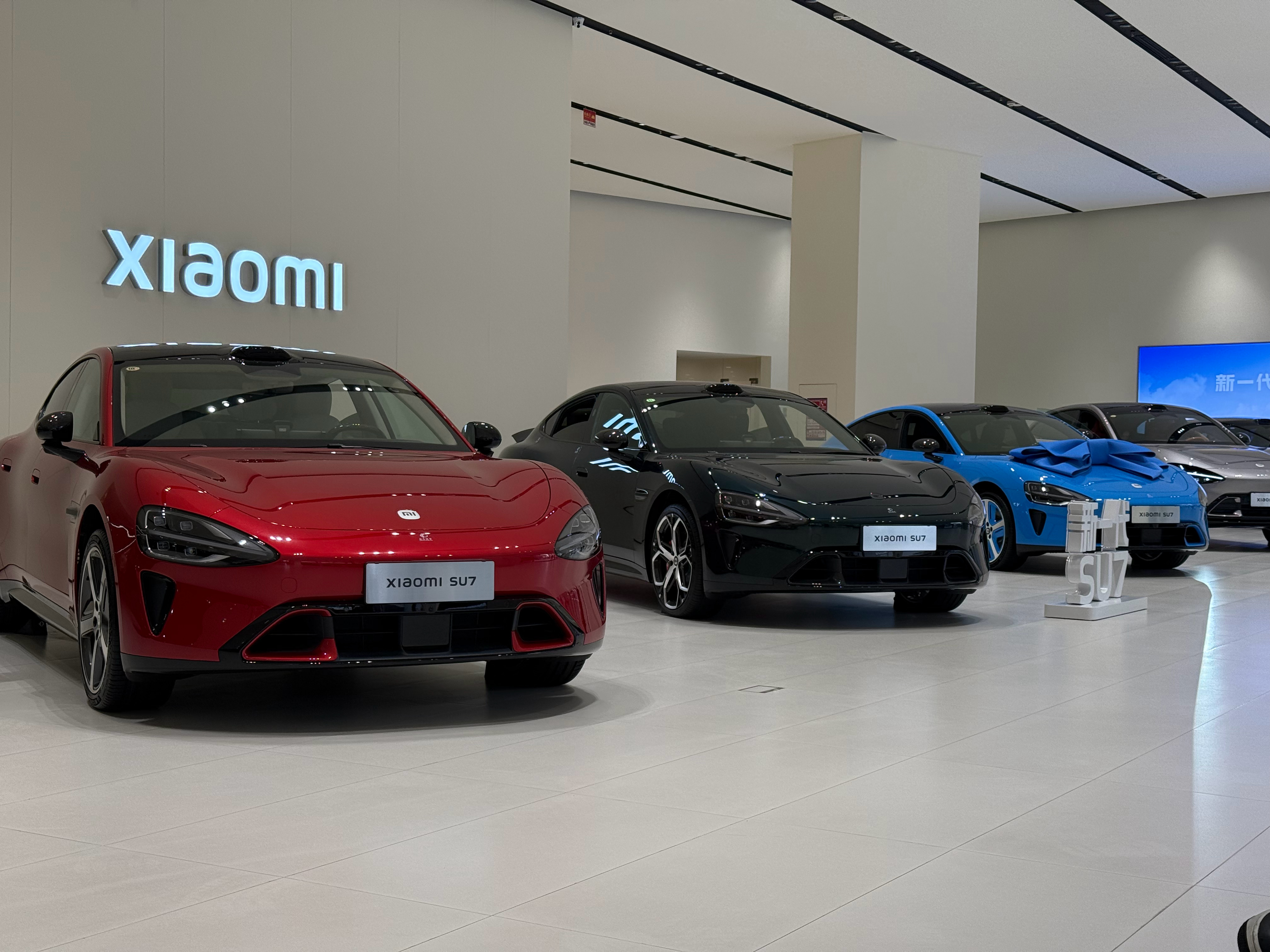 试驾完新一代su7 非常心动，该有的操控还是在线，关键是舒服了很多均衡了很多，好