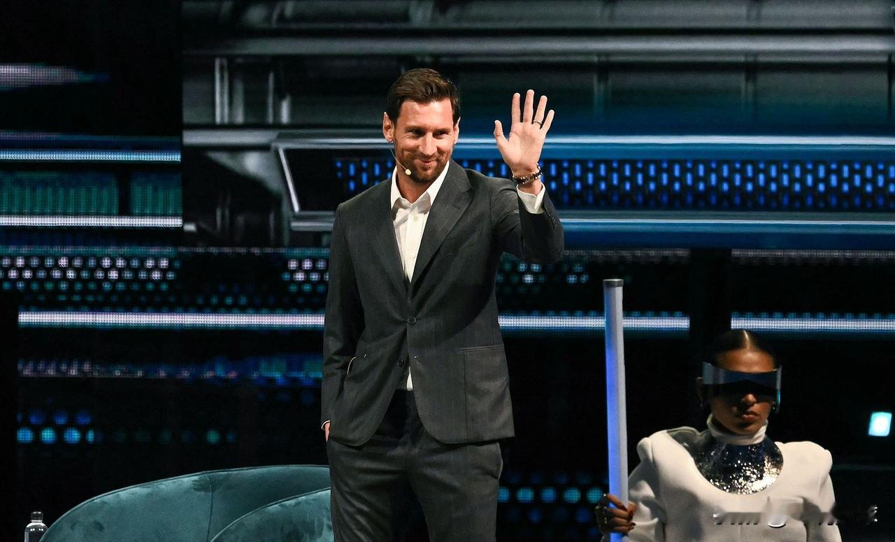 真·梅老板！！

昨日，梅西正式收购西班牙第五级别球队科内利亚，将持有这家位于加