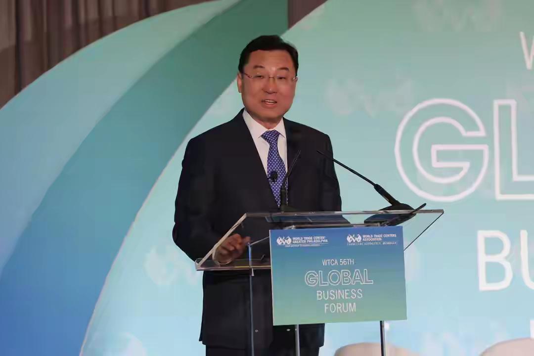 美国政客整出这样的国际笑话为了啥？中国驻美大使谢锋无奈地调侃：中国大蒜做梦也没想