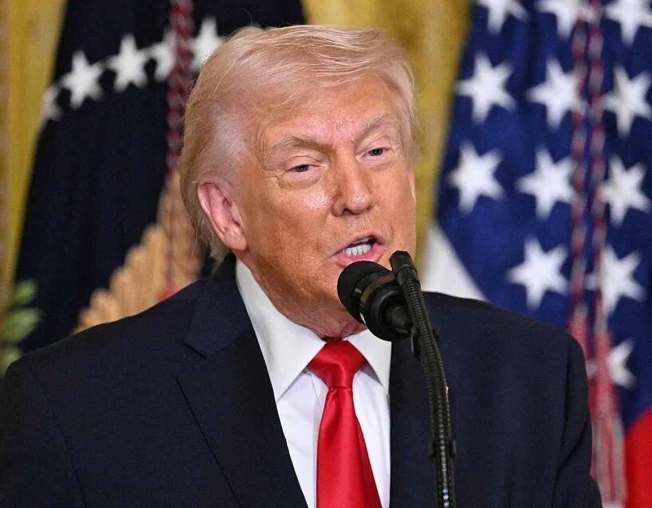 彻底撕破脸！特朗普突发狂言炸翻全网，声称美国头号敌人根本不是别国，竟是自家民主党