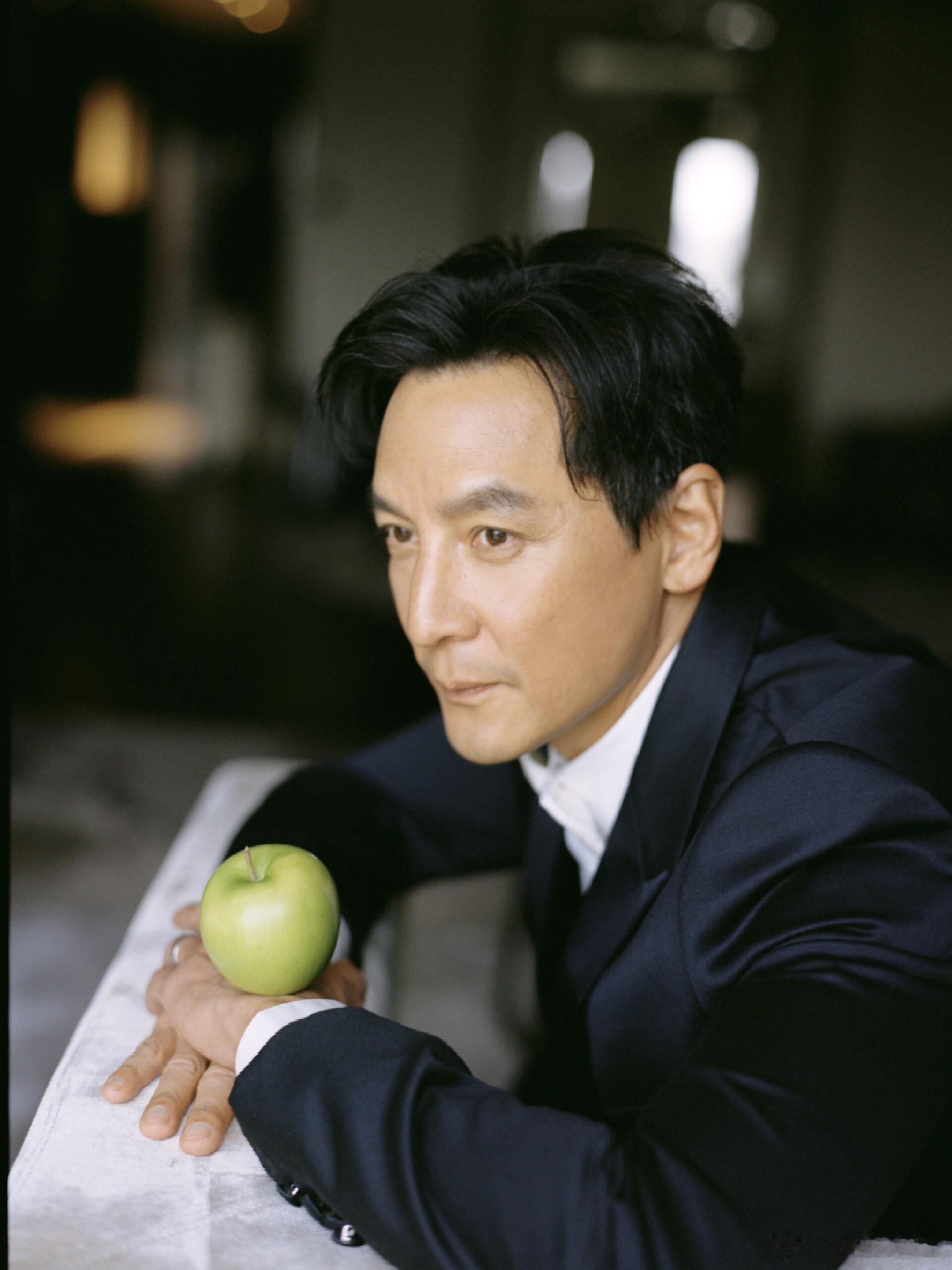 吴彦祖紧张女儿谈恋爱 没想到国际巨星当爸后也这么接地气，一说到女儿交友问题，瞬间