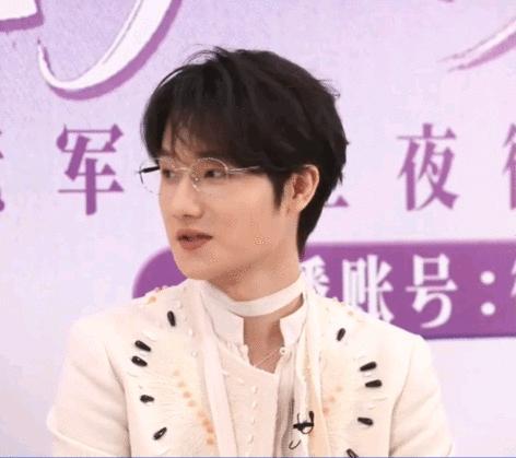 蒋敦豪 表面冷静其实慌得一批蒋敦豪自爆上台前超紧张，这反差感直接拉满！声鸣远扬直