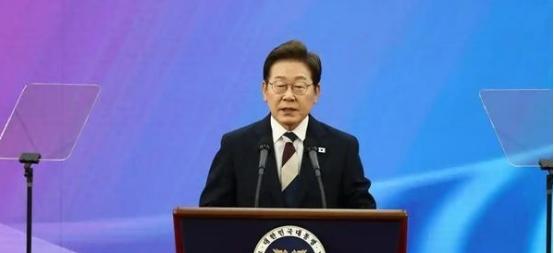 G7刚对朝鲜拍桌子吼“一颗核弹都不许留”，48小时后平壤反手就是一记导弹升空！这
